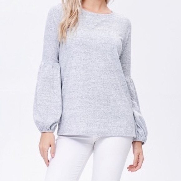 BOUTIQUE INVENTORY CLEAR OUT: Balloon Sleeve Top - Picture 2 of 2